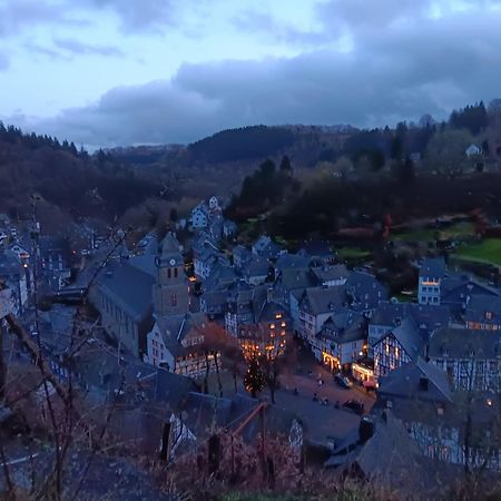 Boutique Fachwerkhaus Thirty Five Apartment Monschau Bagian luar foto
